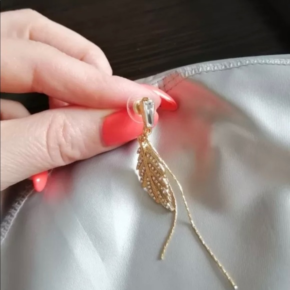 New Gold Leaf Tassel Stud Earrings - Picture 6 of 8